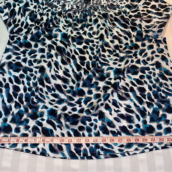 Ann Taylor Black/White Leopard Print Relaxed Smocked Blouse Sz XL Scoop Neck - Picture 6 of 9